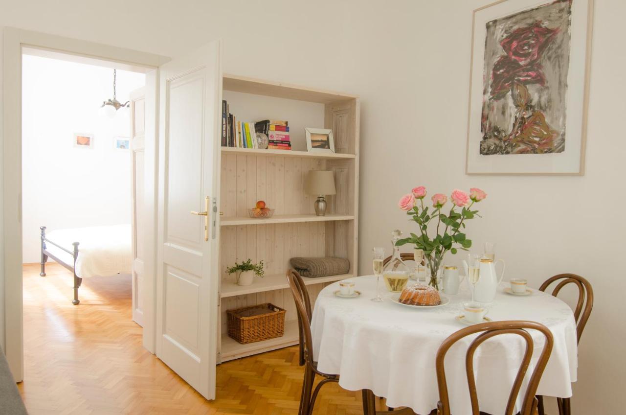 Wishlist Prague Residences - Charles Bridge Karlova ภายนอก รูปภาพ