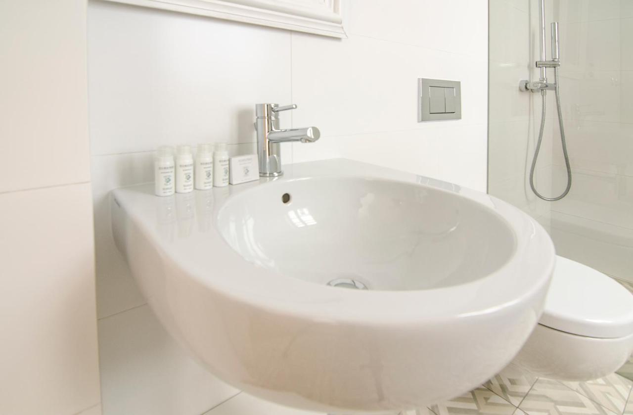 Wishlist Prague Residences - Charles Bridge Karlova ภายนอก รูปภาพ